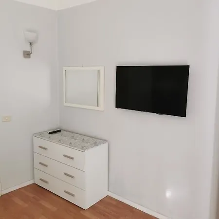 Zona Castello Apartment